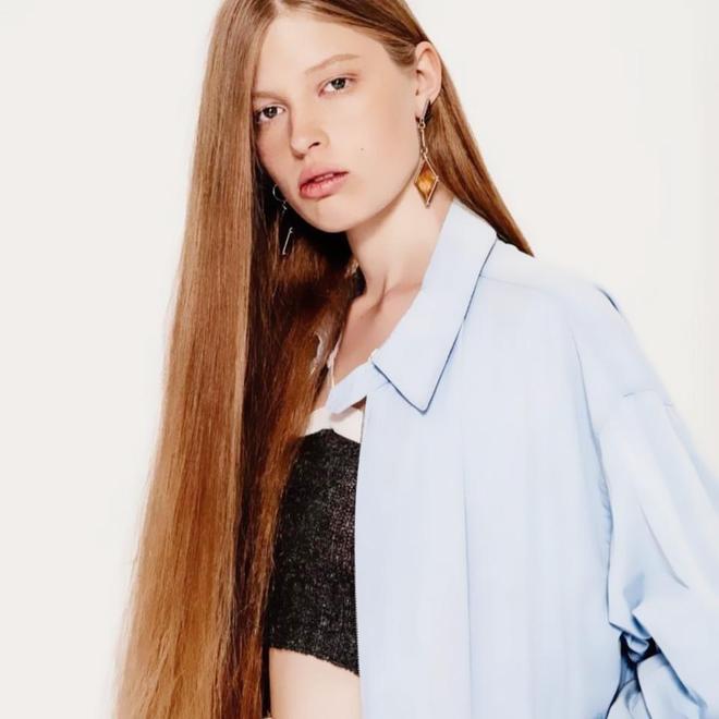 模特合租房吃8元面不加蛋爱仙女个性风j9九游会登录马斯克儿子摇身一变成(图21)